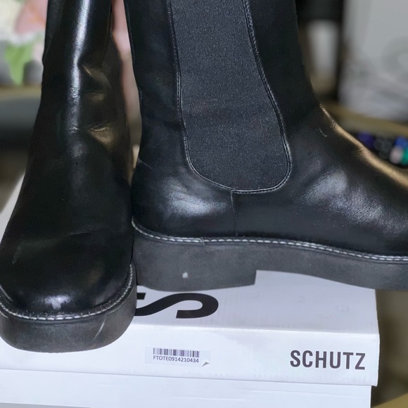 Schutz Kasey Leather Chelsea Boots - Picture 5 of 6